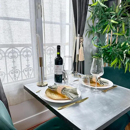 Appartamento Opera District Retreat Parigi Esterno foto